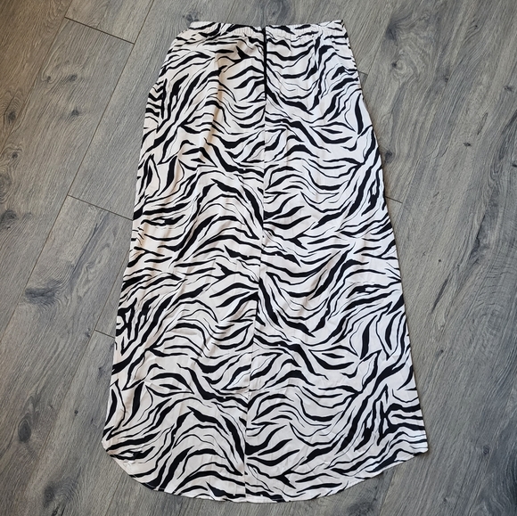 Show Me Your Mumu Wrap Me Up Skirt in Coconut Zebra Print Beige & Black {Small} - Picture 10 of 16